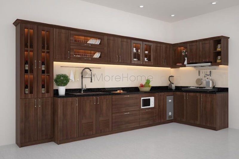 Mẫu tủ bếp gỗ óc chó chữ L được nhiều khách hàng ưu ái vì các đặc điểm như vân gỗ sang trọng, không bị cong vênh, chịu nước tốt, cũng như bền bỉ trong thời gian sử dụng.